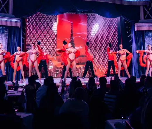 Dinner und Show im La Nouvelle Eve Cabaret